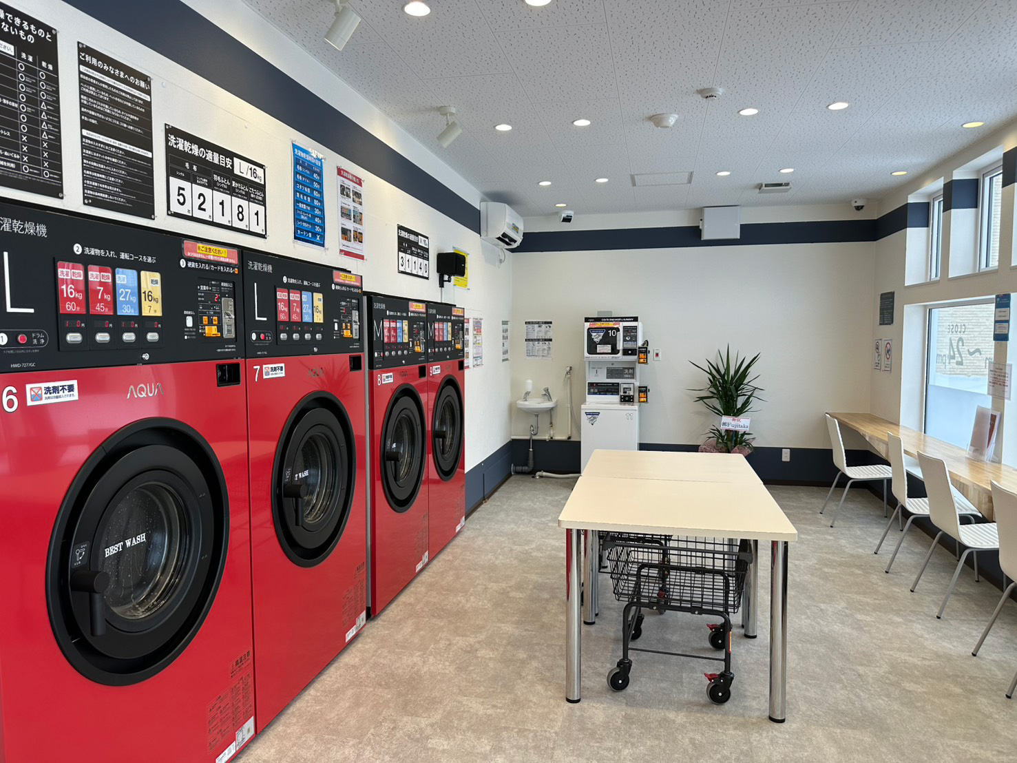 豊岡15条店 店内